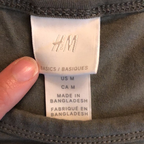 Short sleeve green t-shirt from H&M like new condition, soft, smoke free home - Picture 2 of 2